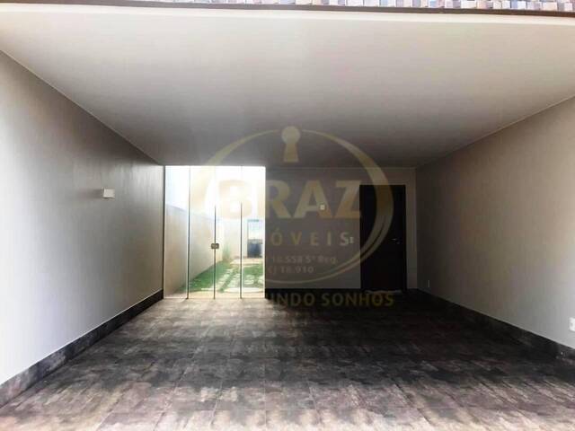 #230 - Casa para Venda em Luziânia - GO - 3
