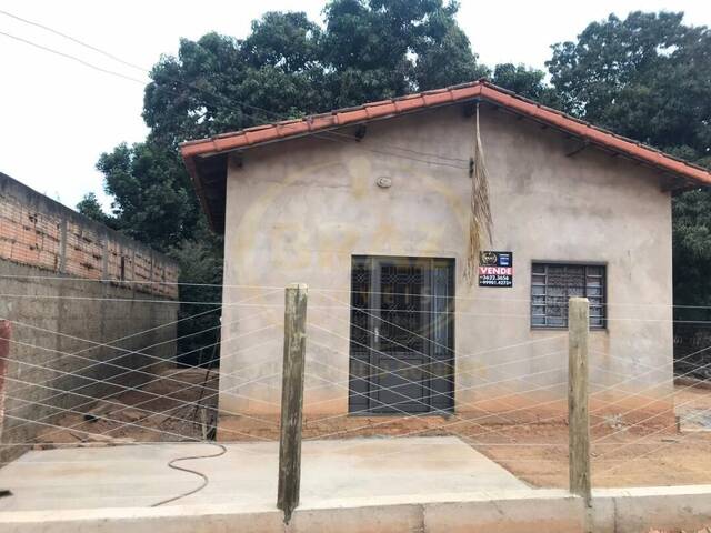 #205 - Casa para Venda em Luziânia - GO - 2