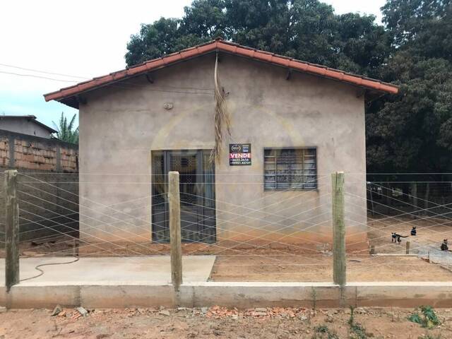 #205 - Casa para Venda em Luziânia - GO - 1