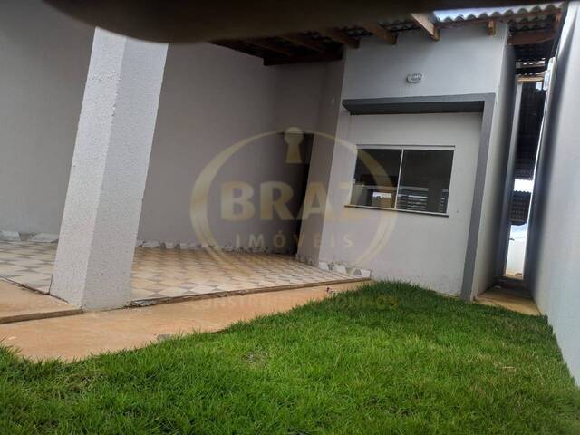#301 - Casa para Venda em Luziânia - GO - 3