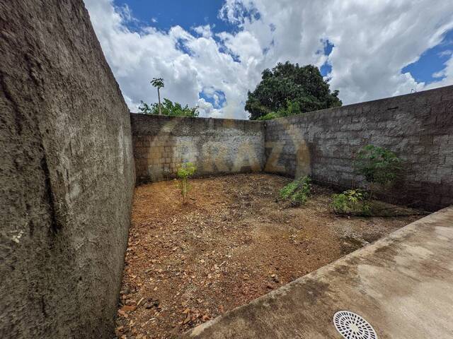 #407 - Casa para Venda em Luziânia - GO - 3