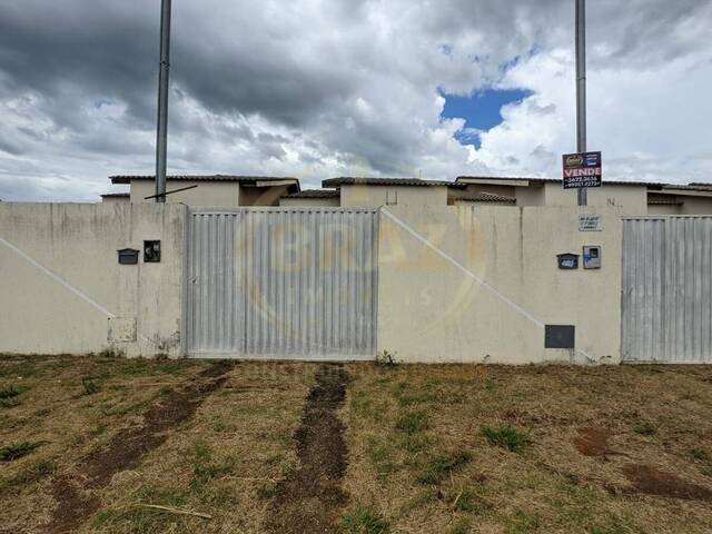 #452 - Casa para Venda em Luziânia - GO - 2