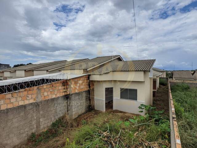 #453 - Casa para Venda em Luziânia - GO - 2