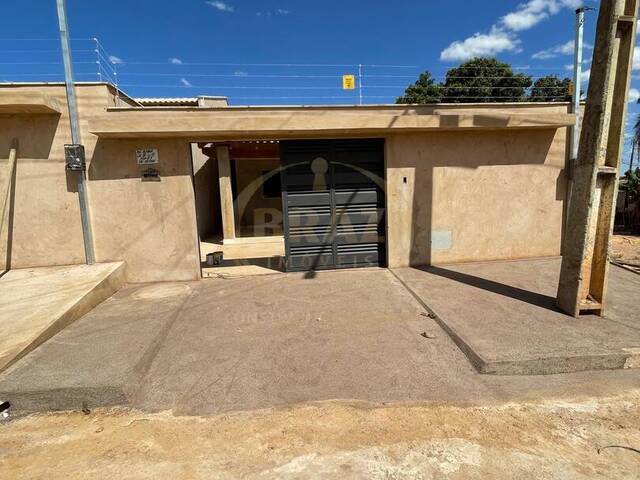 #642 - Casa para Venda em Luziânia - GO - 1