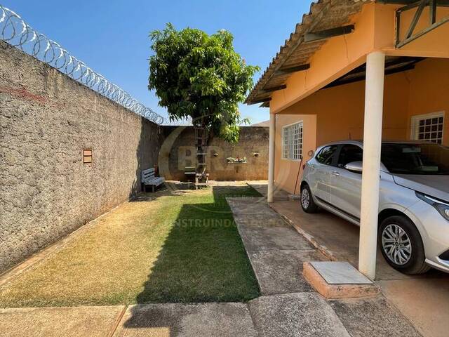 #647 - Casa para Venda em Luziânia - GO - 1