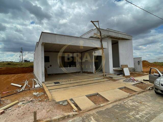 #649 - Casa para Venda em Luziânia - GO - 3