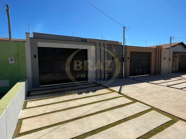#732 - Casa para Venda em Luziânia - GO - 2