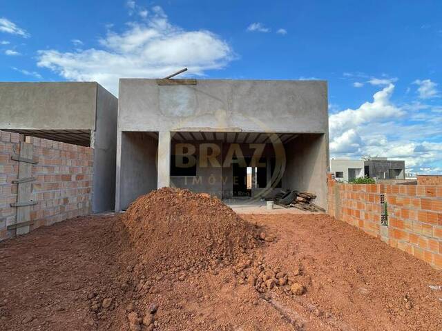 #775 - Casa para Venda em Luziânia - GO - 2