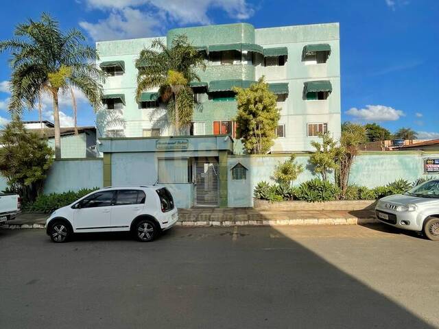 #826 - Apartamento para Venda em Luziânia - GO - 1