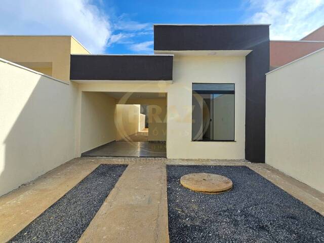 #823 - Casa para Venda em Luziânia - GO - 1