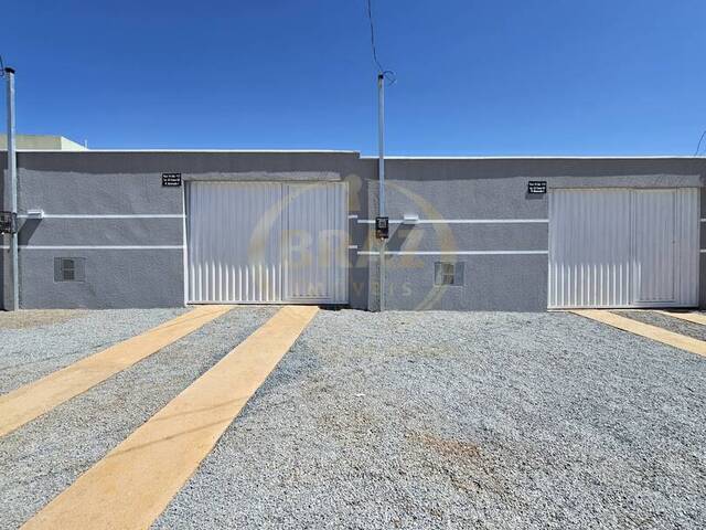 #842 - Casa para Venda em Luziânia - GO - 2