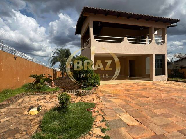 #884 - Casa para Venda em Luziânia - GO - 2