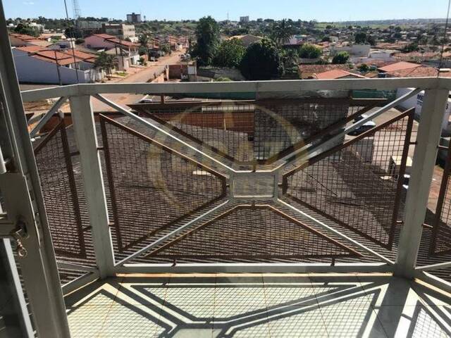 #211 - Apartamento para Venda em Luziânia - GO - 1